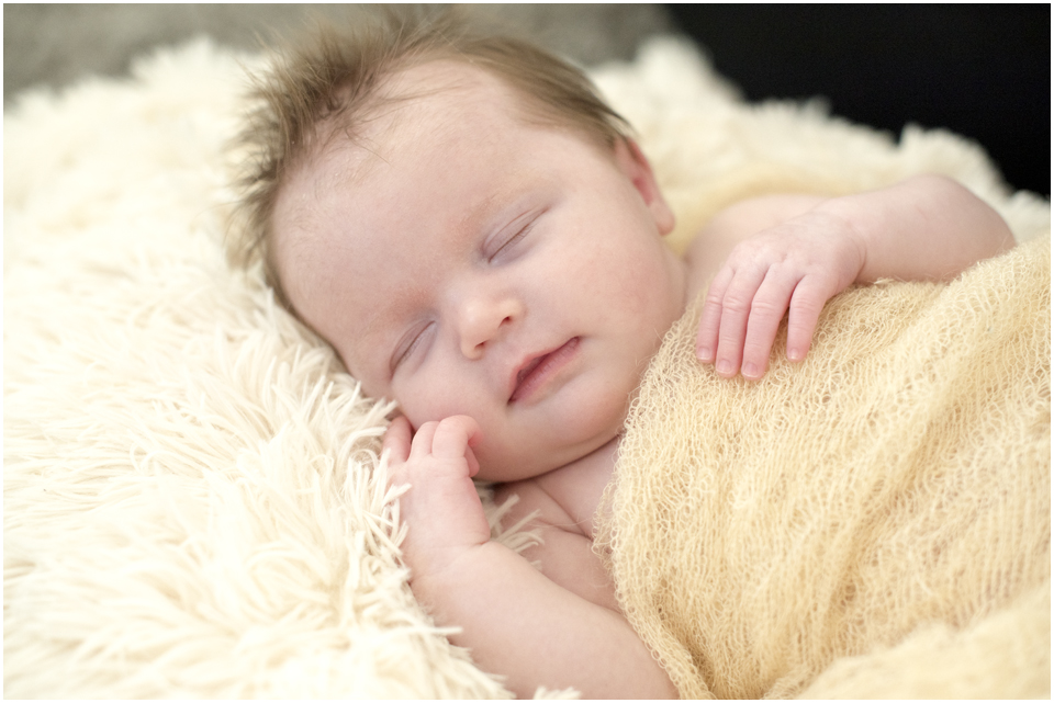 Camden Newborn Photographer, Camden Family Photographer, www.angieduncan.com.au